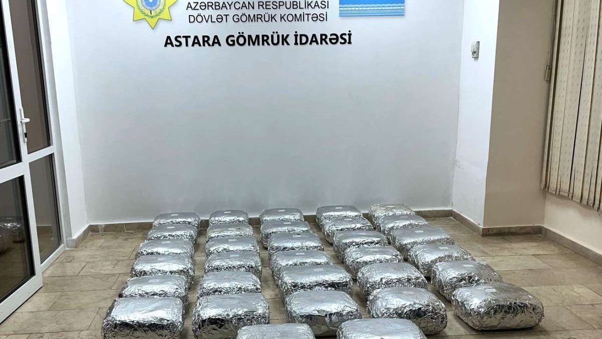 Brokoli və kahının içində gömrükdən 118 kq marixuana keçirmək istədilər