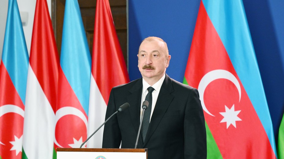 Azərbaycan Prezidenti: Macarıstan müstəqil siyasət aparan nadir ölkələrdən biridir