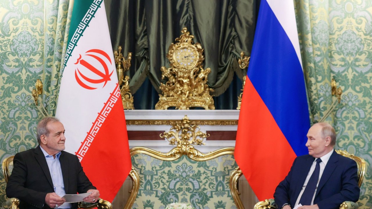 Iran greenlights comprehensive strategic partnership agreement with Russia