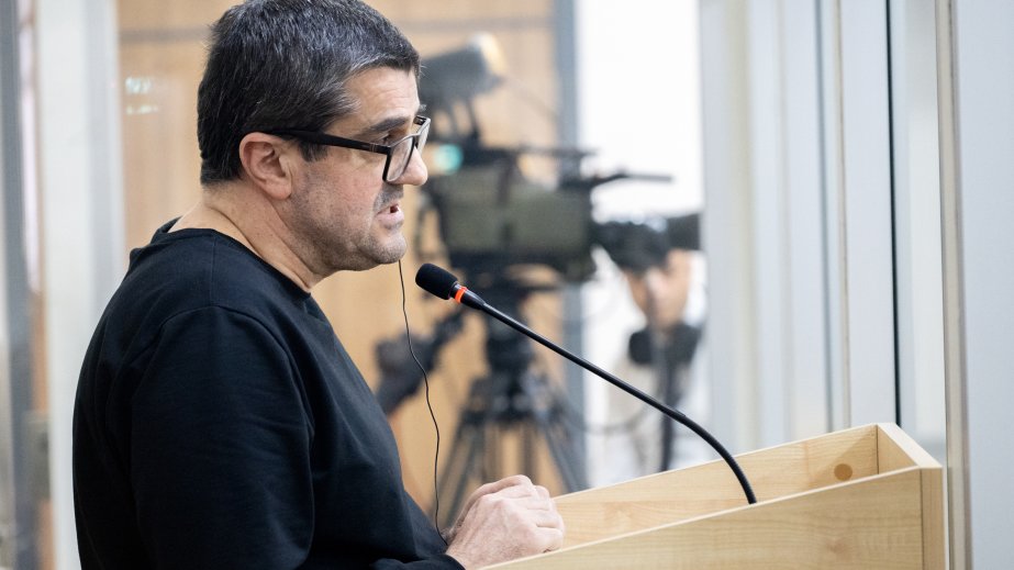 Arayik Harutyunyan Azərbaycanın vaxtilə işğal edilmiş ərazilərində qəbiristanlıqların dağıdılmasını barbarlıq adlandırıb