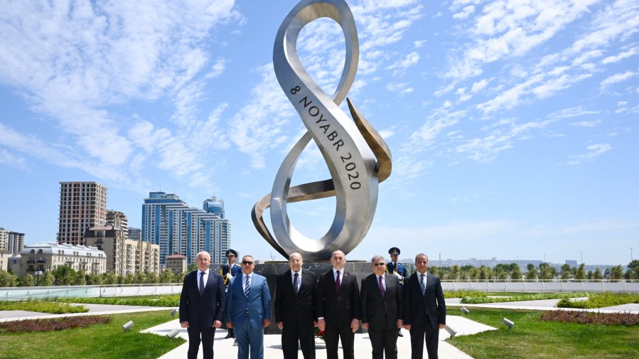 Misir Senatının sədri Zəfər parkını ziyarət edib