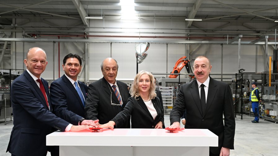 Prezident İlham Əliyev “Azerbaijan Coca-Cola Bottlers” MMC-nin İsmayıllıda yeni istehsal müəssisəsinin açılışında iştirak edib (FOTO)