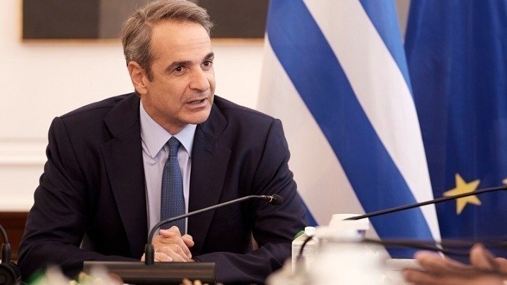 Mitsotakis Discusses New Police ID Cards