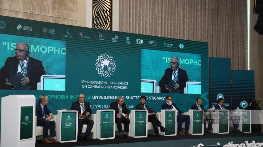 Bakıda “İslamofobiya diqqət mərkəzində: Qərəzin ifşası, stiqmaların dağıdılması” mövzusunda beynəlxalq elmi konfrans başa çatıb