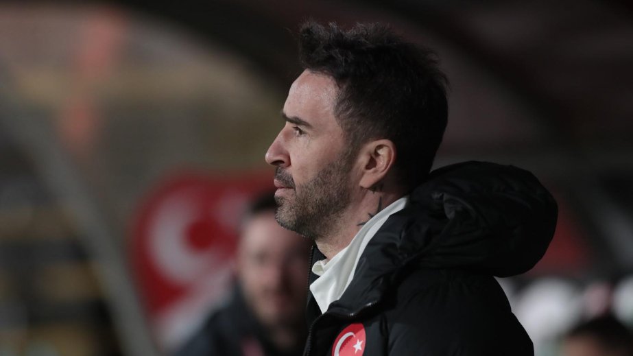 Gökhan Gönül Türkiyə yığmasından ayrılıb