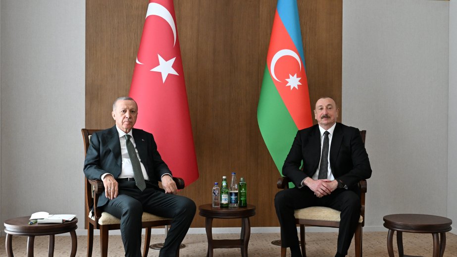 Laçında Prezident İlham Əliyevin Türkiyə Prezidenti ilə təkbətək görüşü başlayıb