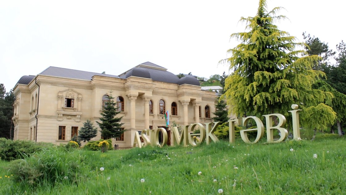 Dağların qoynuna sığınan, böyük sənətkarın adını daşıyan, ölməz sənəti təbliğ edən məktəb