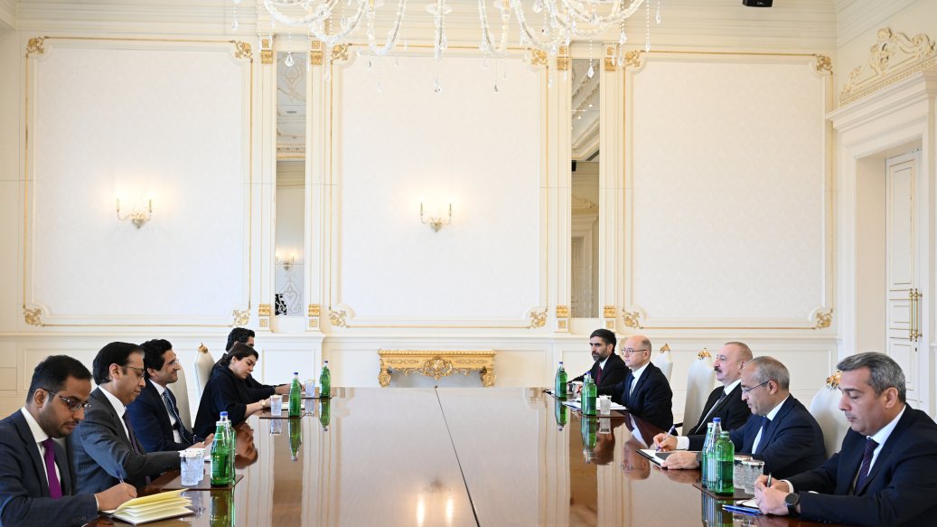 Prezident İlham Əliyev Pakistanın energetika nazirini qəbul edib