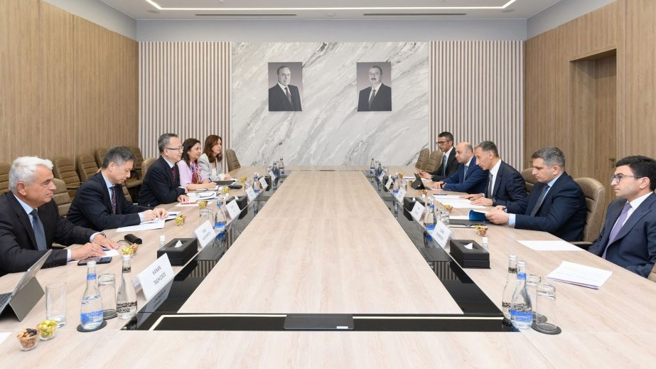 Azerbaijan, Asian Development Bank explore cooperation on digitalization and cybersecurity