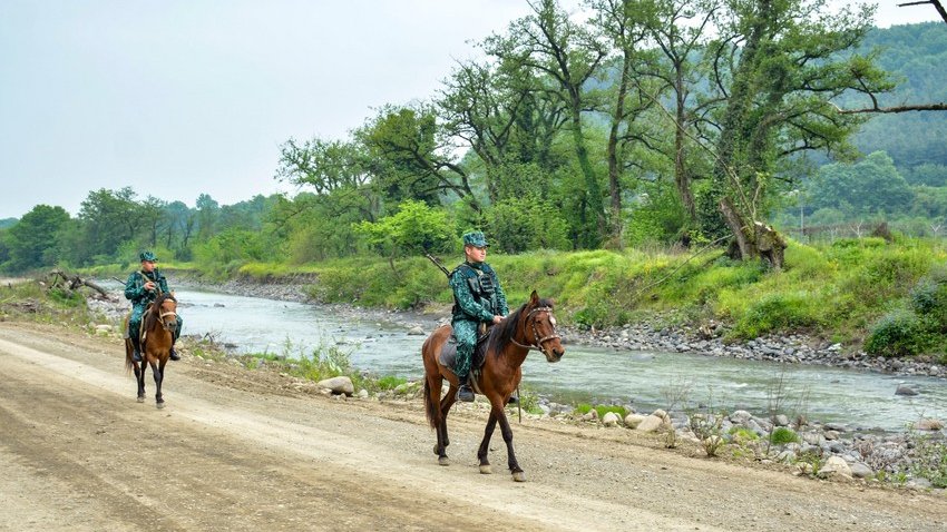 Ötən ay sərhəddə axtarışda оlan 328 nəfər saxlanılıb