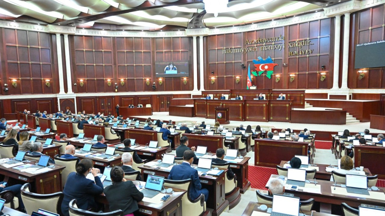 Dövlət büdcəsinin icrası haqqında qanun layihəsi birinci oxunuşda qəbul edildi