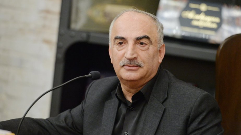 İki yüzdən çox hekayənin və 50-dən artıq kitabın müəllifi