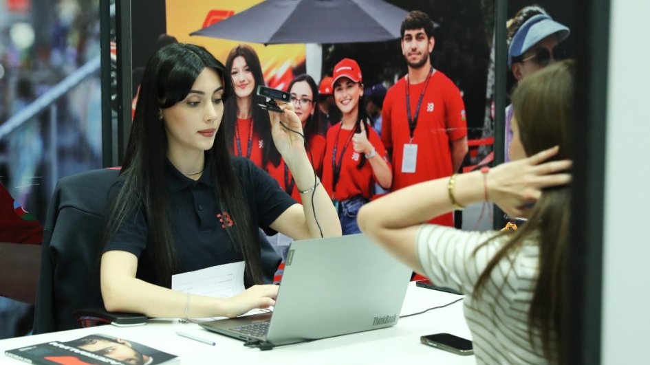 Formula 1 həyəcanı Bakıya qayıdır: Qlobal yarışın yerli qəhrəmanları ilə müsahibə mərhələsi davam edir - REPORTAJ