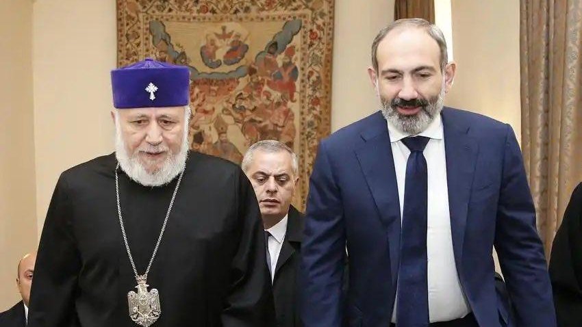 Ermənistanda seçki hazırlığı: Paşinyanın rəqiblərə və “beşinci kolona” davam edən hücumu - ŞƏRH