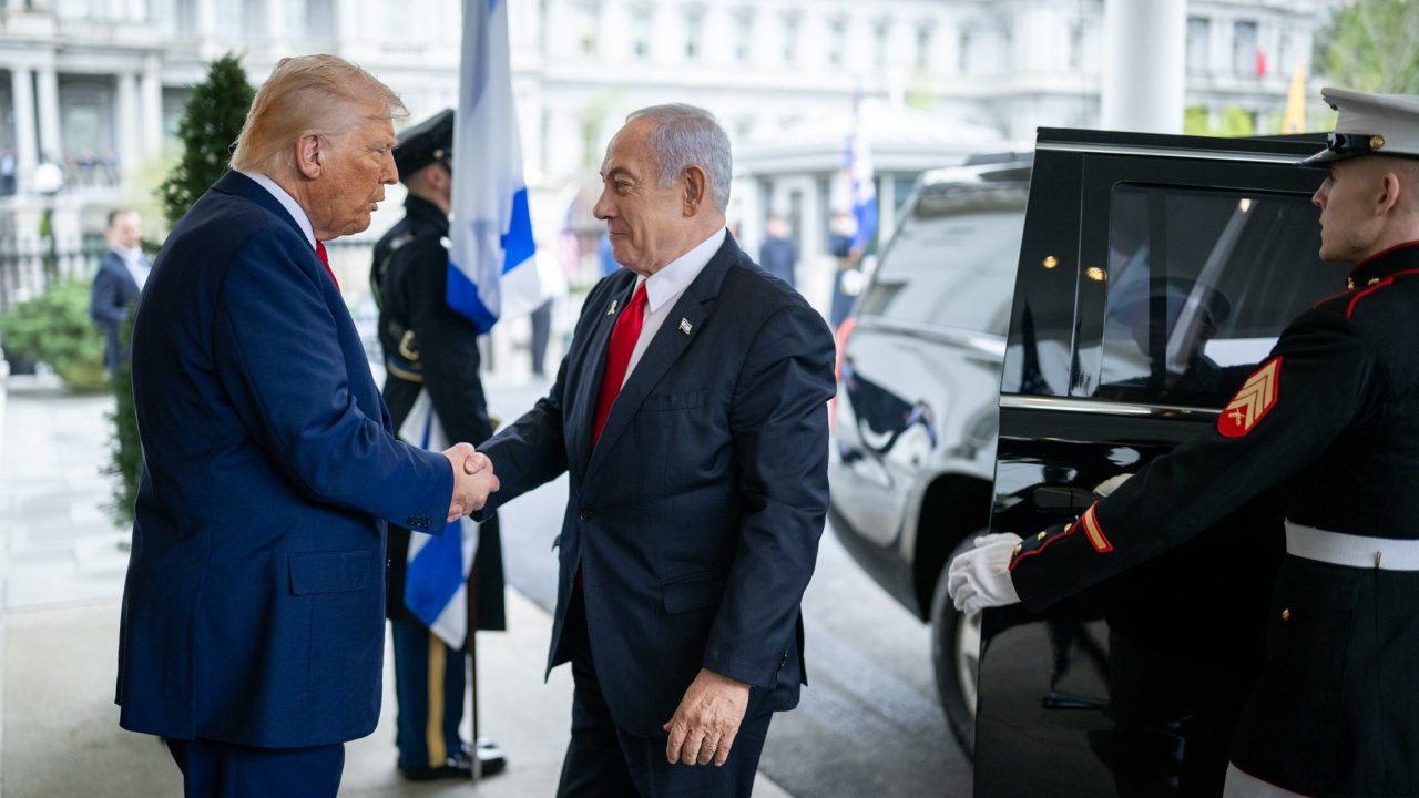 Trump’tan Netanyahu’ya: İran ile müzakere etmelisin