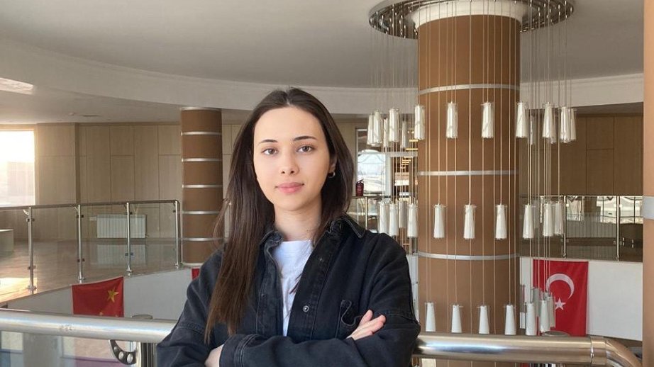 BHOS student wins $100,000 scholarship from U.S. university