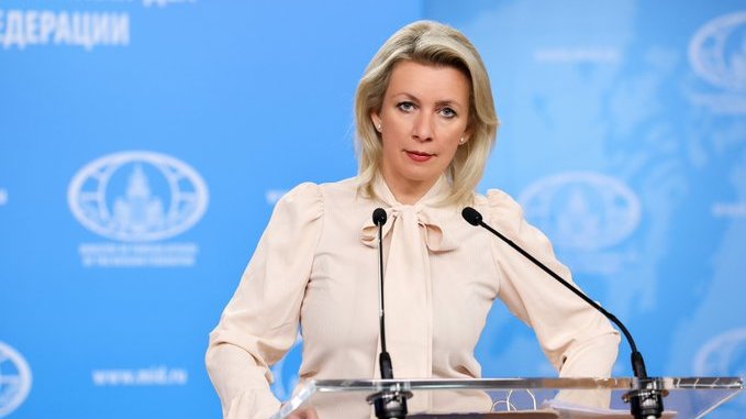 Zaxarova erməni jurnalisti "yerinə otuzdurub"