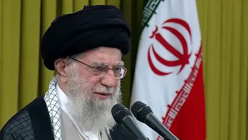 İran lideri Hamaney, İsrail saldırısına karşı karşılık vereceklerini duyurdu