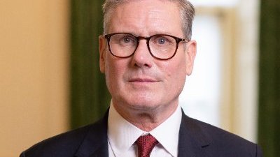 Starmer İran və İsraili gərginliyi azaltmağa çağırıb