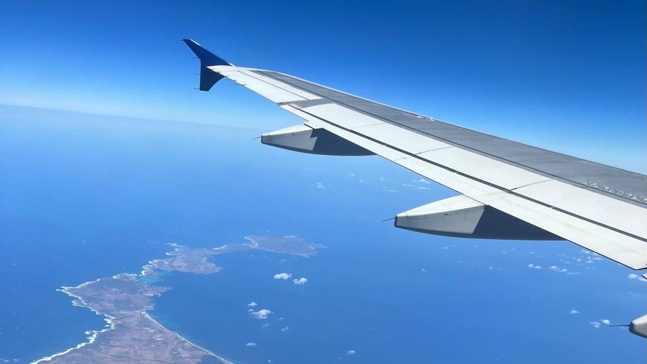 “FlyDubai” 6 ölkəyə uçuşları dayandırıb