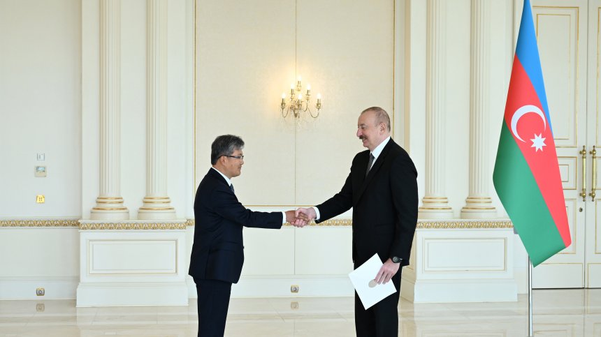 President Ilham Aliyev accepts credentials of ambassador of Republic of Korea to Azerbaijan (PHOTO)