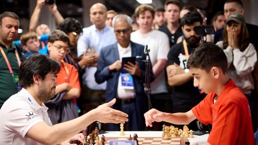 13 yaşlı şahmatçının məşqçisi: "Xaqan Əhməd onlayn yarışlarda Karuananı, iki dəfə isə Karlseni məğlub edib"