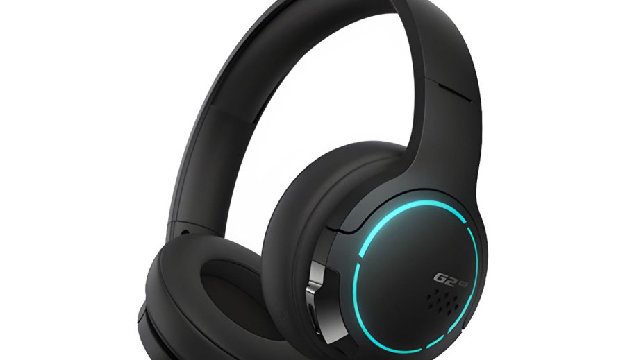 Anyone who uses headphones told to check one setting or risk dementia