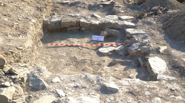 Arxeoloji ekspedisiya: Xaraba Gilanda İçərişəhərə və Narınqalaya gedən yollar aşkar olunub