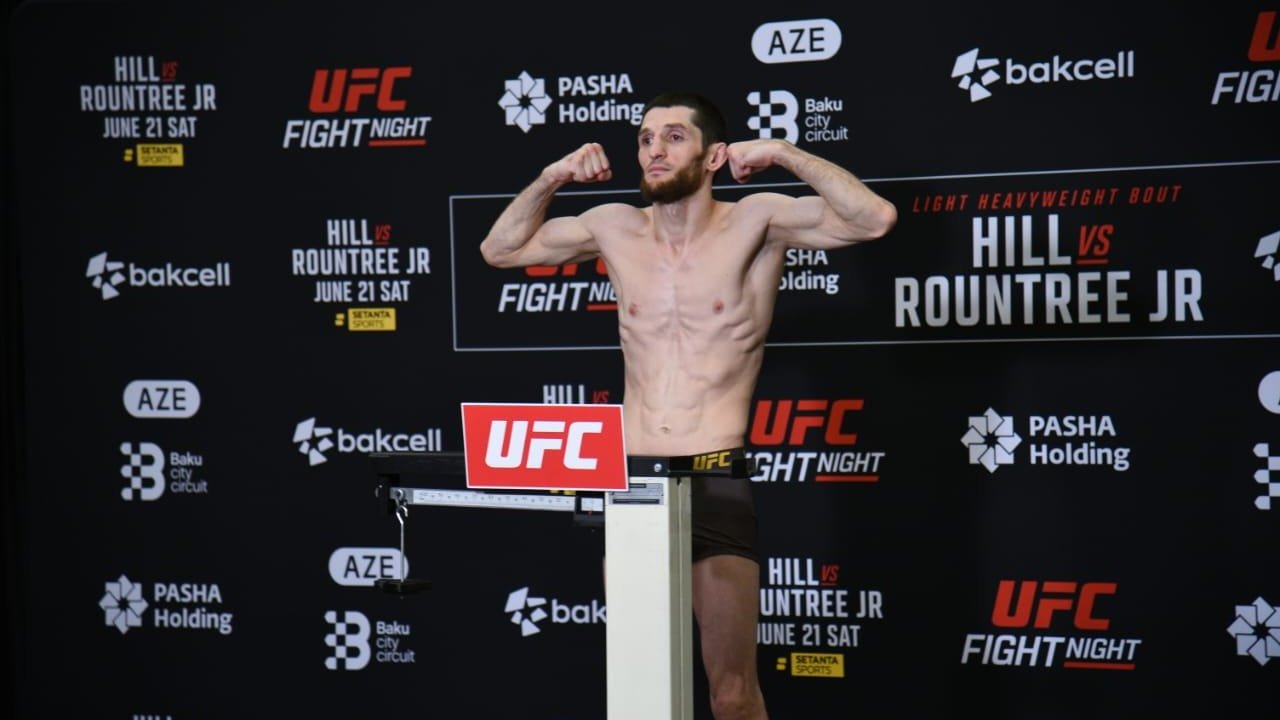 Bakıda "UFC Fight Night" iştirakçılarının rəsmi çəki mərasimi keçirilib