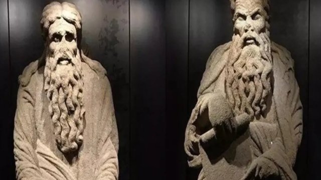 Franco Dynasty Loses Fight Over Sacred Art