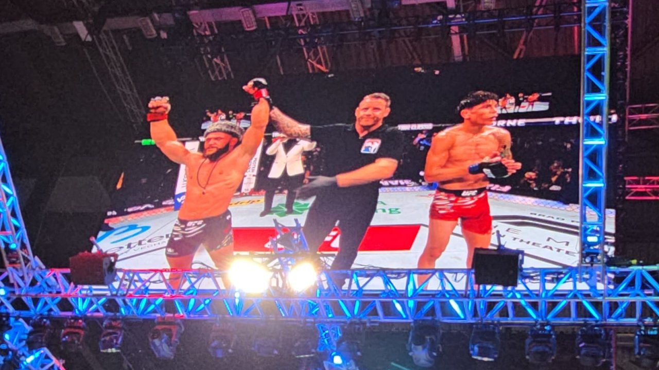 UFC Fight Night: Rafael Fiziyev qalib olub