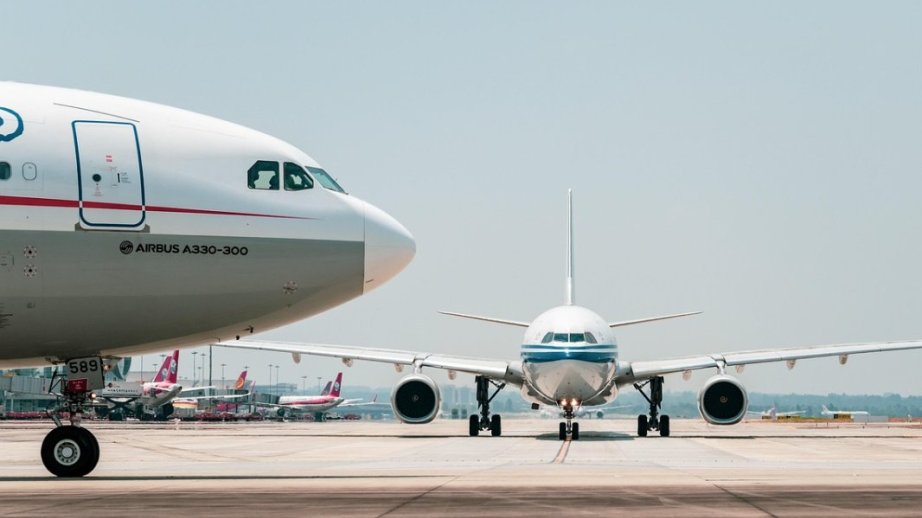 İsrail ölkəni tərk etmək istəyən əcnəbilər üçün uçuşlar təşkil edir