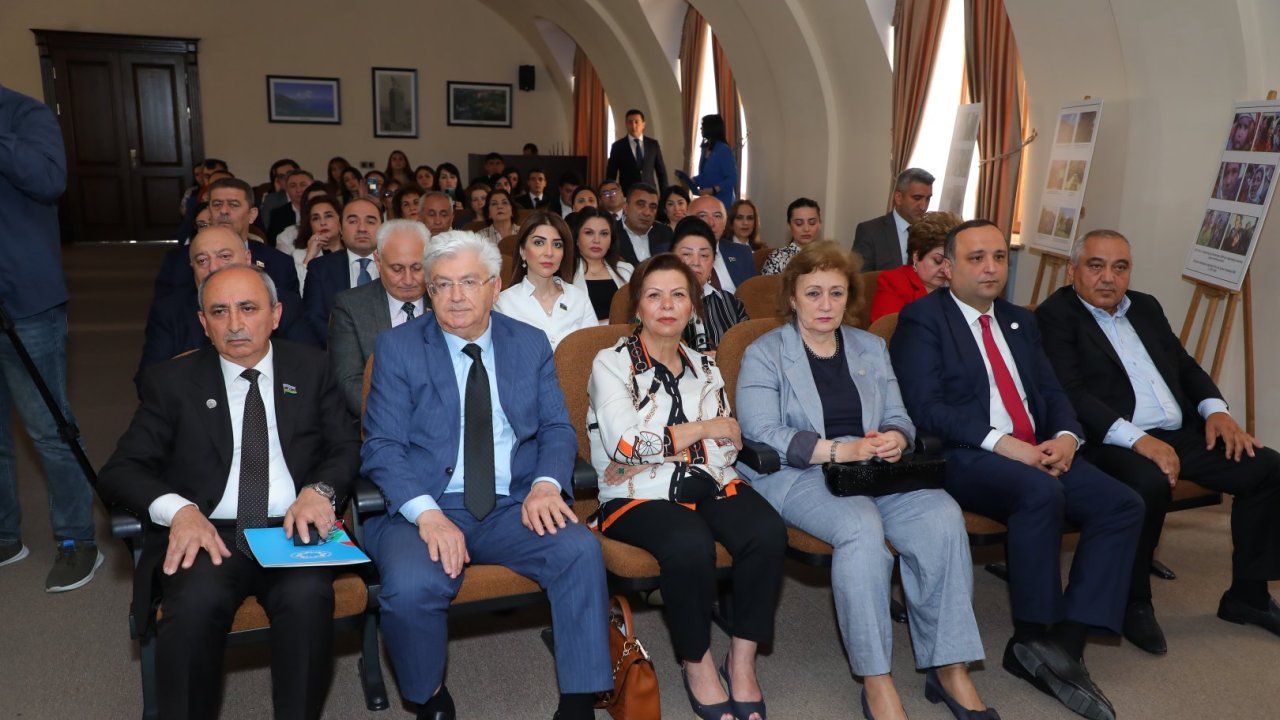 Ermənistandan zorla çıxarılan azərbaycanlıların qayıdış hüququ ətrafında fikir mübadiləsi aparılıb