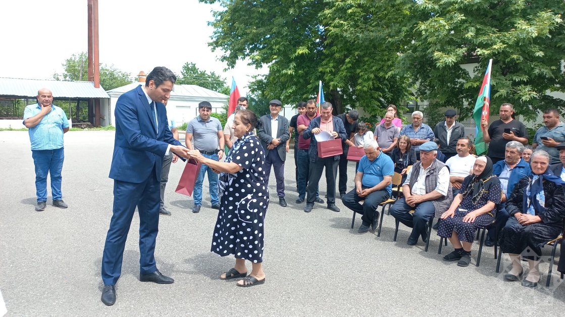 Həsənrizdə daha 40 ailəyə mənzillərinin açarları təqdim olunub