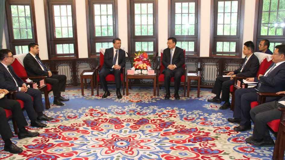 Fu Hua: Sinxua ilə AZƏRTAC bir çox istiqamətdə uğurla əməkdaşlıq edir