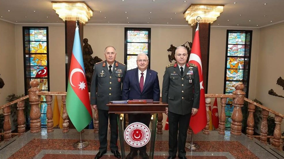 Kərim Vəliyev Türkiyə Respublikasının milli müdafiə naziri ilə görüşüb
