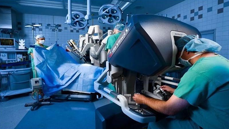 Çinli doktorlar, 5 bin kilometre uzaktan ameliyat yaptılar