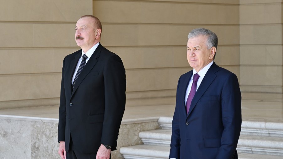 Bakıda Özbəkistan Prezidenti Şavkat Mirziyoyevin rəsmi qarşılanma mərasimi keçirilib