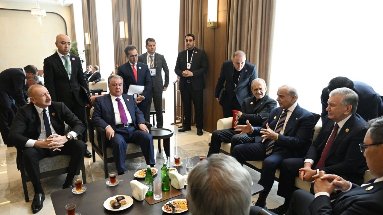 President Ilham Aliyev, ECO Summit leaders gathered over tea in Khankendi (PHOTO/VIDEO)