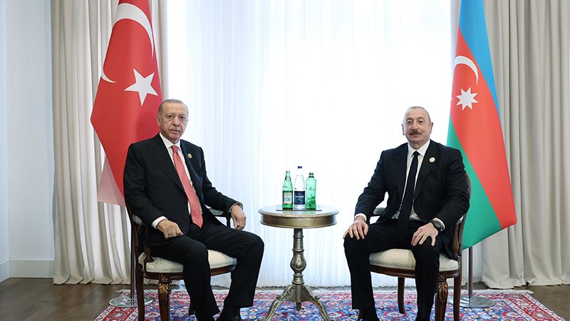 Cumhurbaşkanı Erdoğan, Azerbaycan Cumhurbaşkanı Aliyev ile görüştü