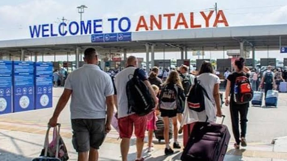 Antalya turist sayına görə daha bir rekorda imza atıb