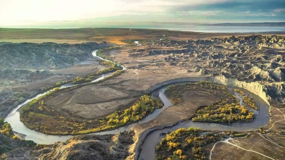 President Ilham Aliyev signs Order to establish Akhar-Bakhar and Ilisu national parks