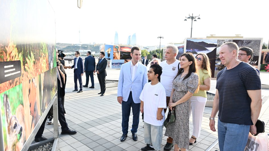 Heydər Əliyev Fondunun vitse-prezidenti Leyla Əliyeva Azərbaycanda təbiətin mühafizəsinin 100 illiyinə həsr olunmuş fotosərginin açılışında iştirak edib