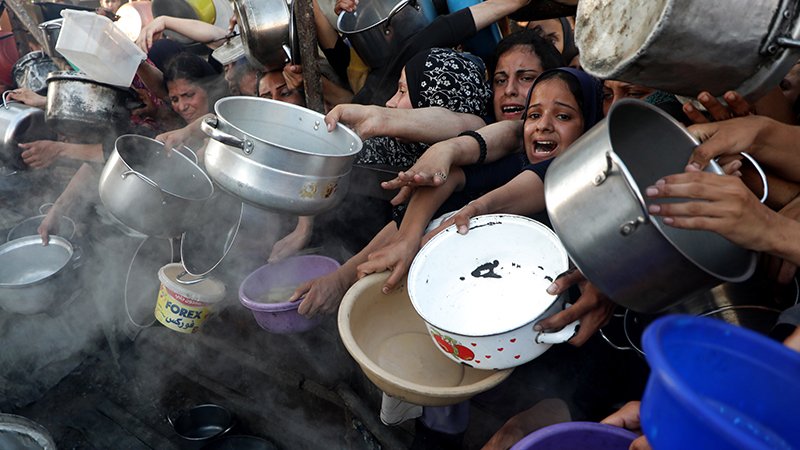 Gazze'de açlıktan yaşamını yitirenlerin sayısı 127'ye ulaştı
