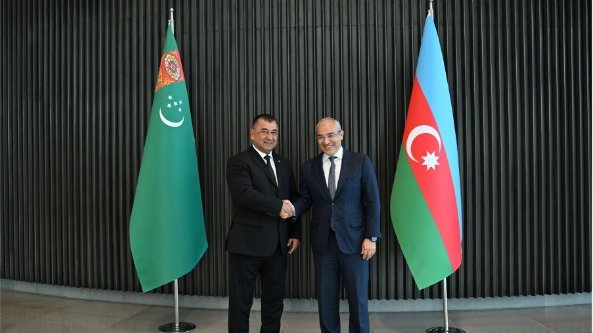 Azerbaijan considers opportunities to promote investment ties with Turkmenistan