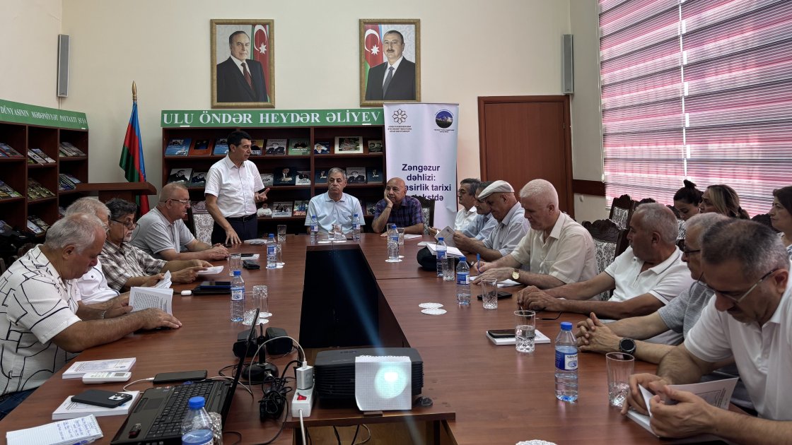 Gənclər Kitabxanasında “Zəngəzur dəhlizi: müasirlik tarixi kontekstdə” mövzusunda dəyirmi masa təşkil edilib
