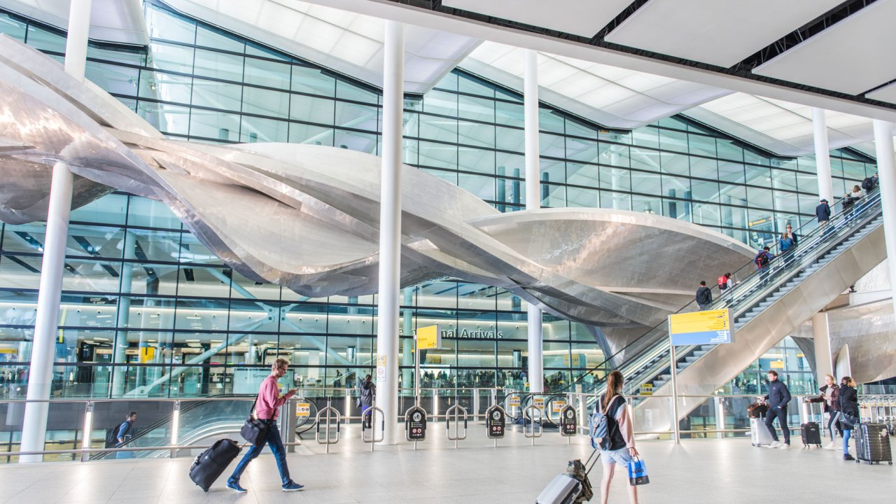 Londra hava sahası kapatıldı