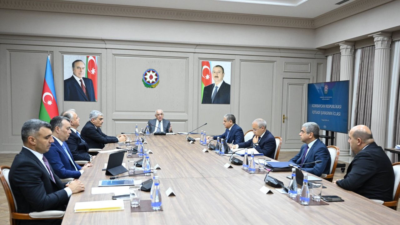 İqtisadi Şuranın növbəti iclası keçirilib