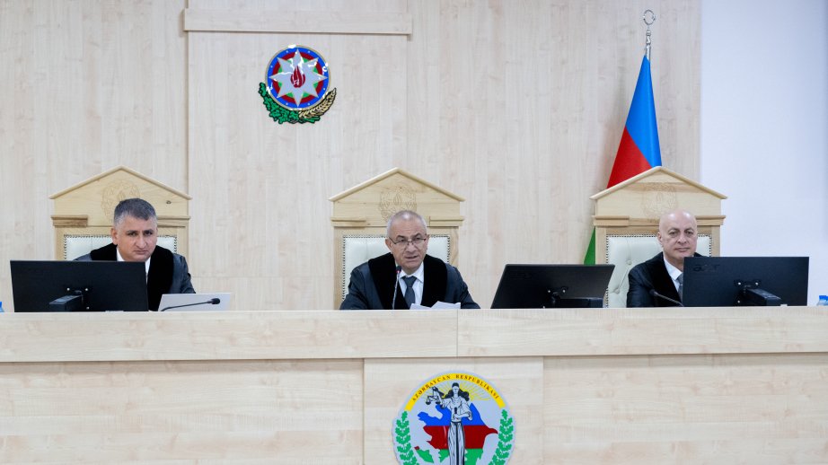 Ermənistan silahlı qüvvələrinin hücumları nəticəsində yaralanmış, mina qurbanı olmuş, evləri dağılmış şəxslər məhkəmədə ifadə veriblər