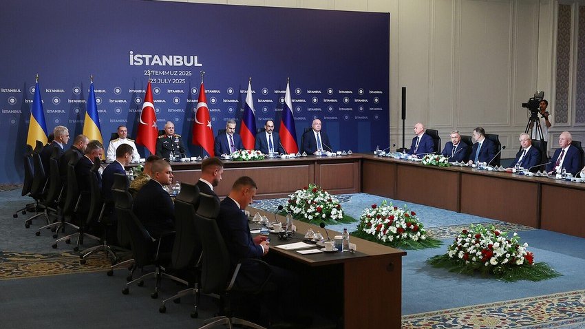 KİV: Türkiyə istənilən vaxt Rusiya və Ukrayna arasında vasitəçiliyi bərpa etməyə hazırdır